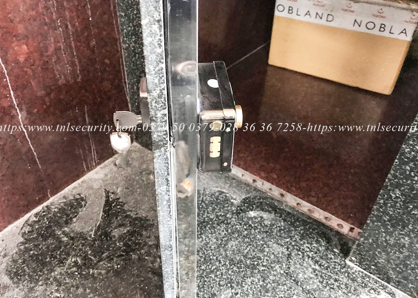 Lap-dat-khoa-dien-tu-the-tu-cho-cua-bao-quan-tai-Phuc-An-Vien